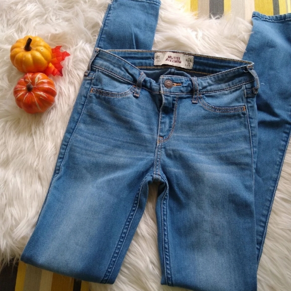 Hollister Light Wash jeans/leggings - Picture 4 of 13